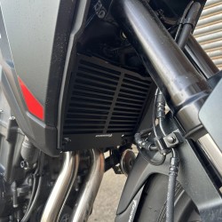 521255M : Griglia del radiatore Pyramid Honda NX500