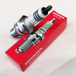 31916-KRM-841 : Honda Spark Plug CPR8EA-9 Honda NX500